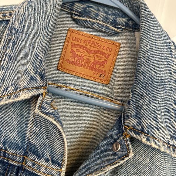 Levi’s Jean Jacket - Picture 2 of 2